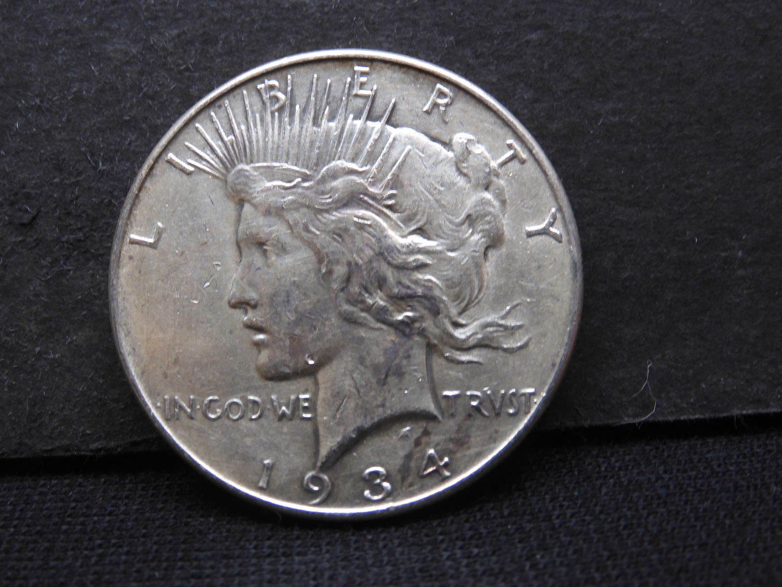 1934-P Peace Silver Dollar (1 of 2)