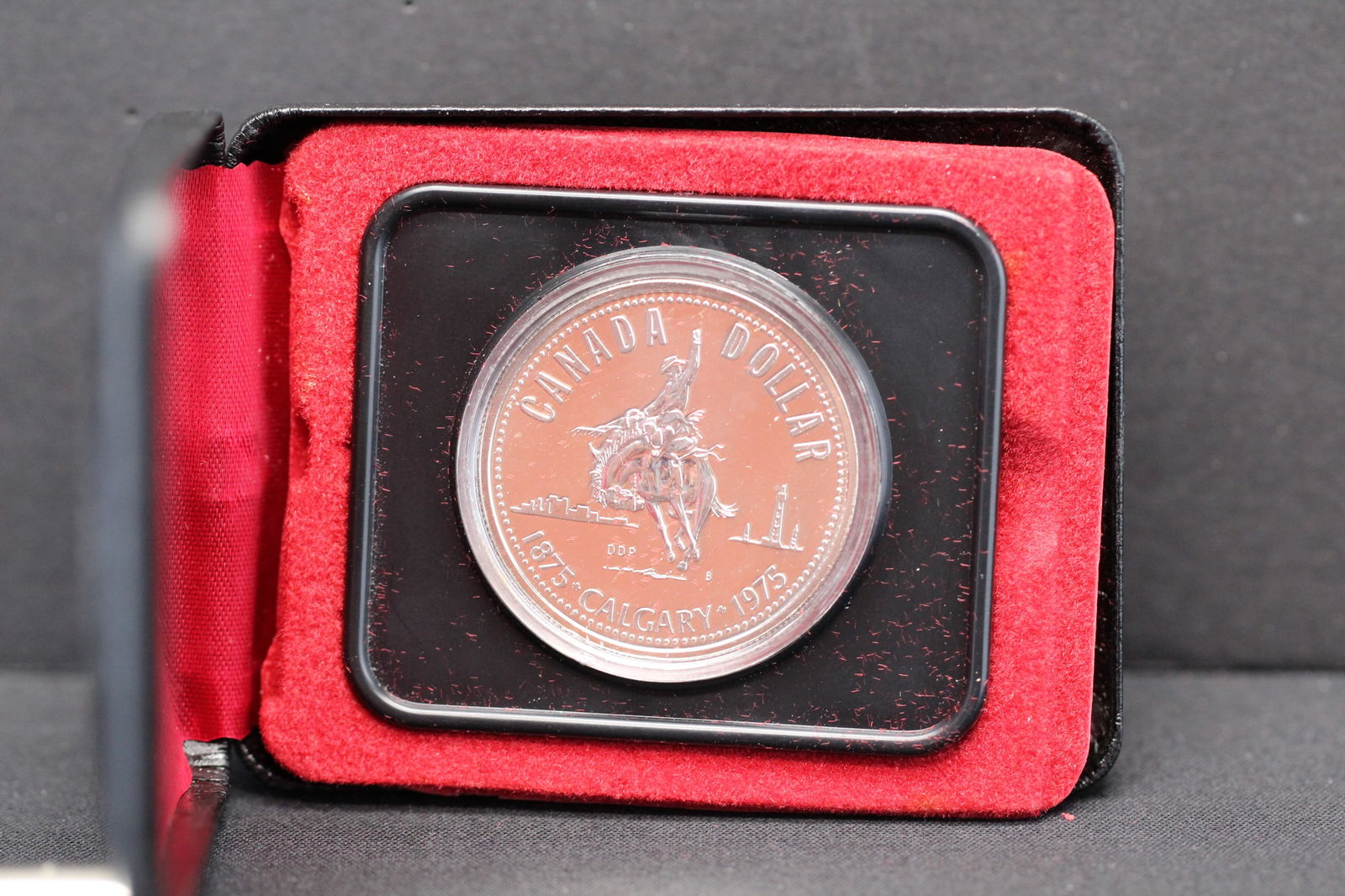 1975 Calgary Canada 50% Silver Commemorative Dollar (1 of 4)