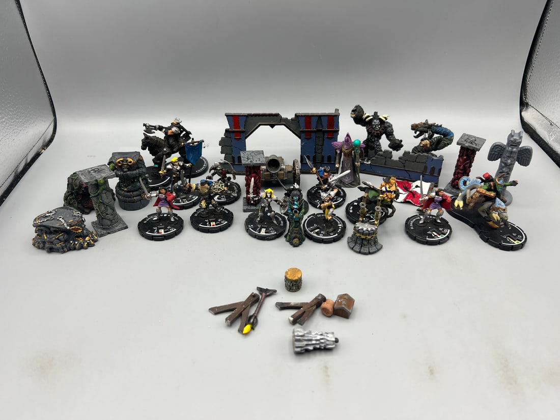 Mage Knight Lot of Figures and Accessories (1 of 8)