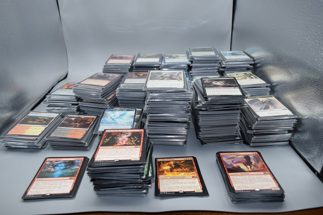 Magic the Gathering MTG M19 & M20 Set Lot: Magic the Gathering MTG M19 & M20 Set Lot