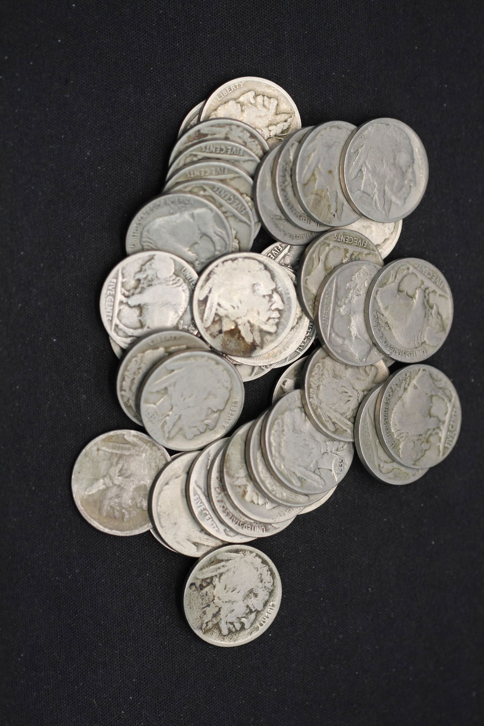 Roll Of 40 Mixed Date Buffalo Nickels. (1 of 3)