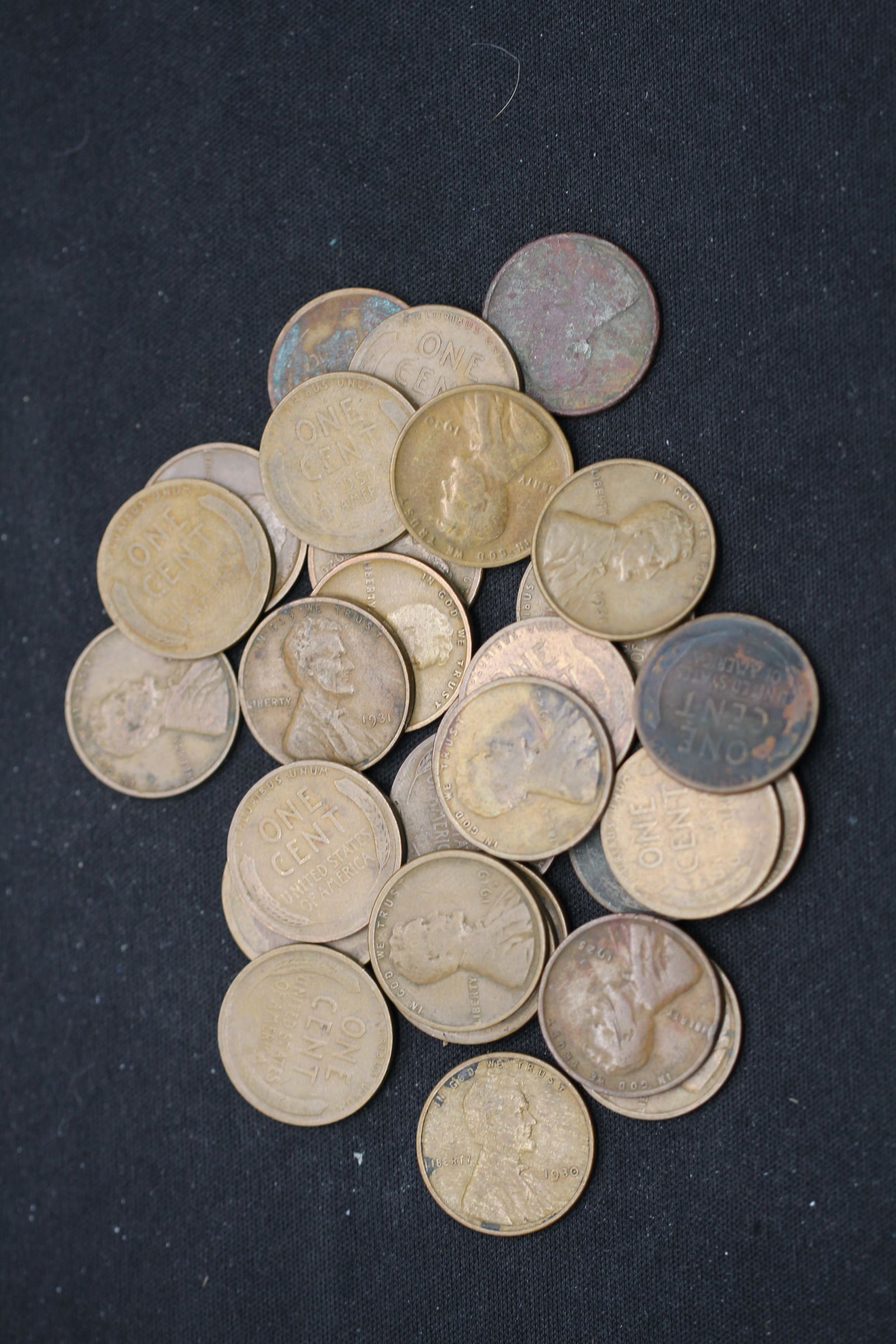 30 1931 and Under Lincoln Wheat Cents Lots of Teens and Twenties (1 of 3)