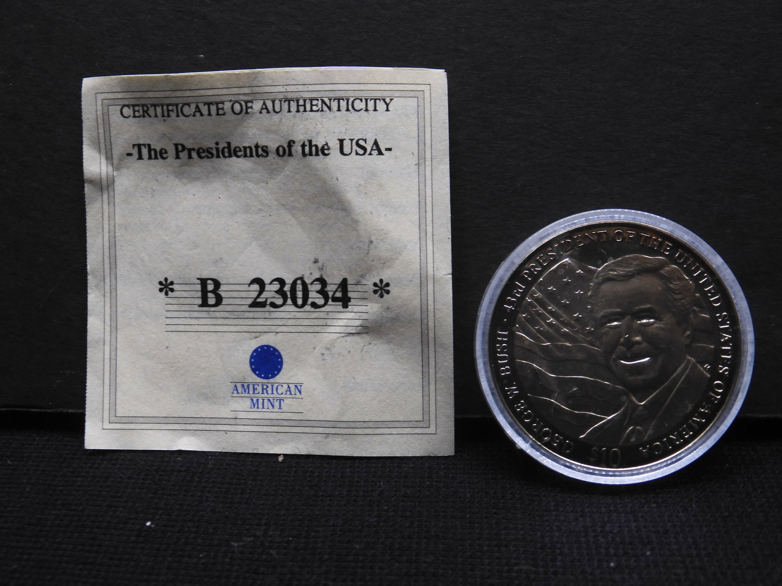 Medal - The Presidents of the USA - 2004 Liberia $10 - George W. Bush w/ COA: Medal - The Presidents of the USA - 2004 Liberia $10 - George W. Bush w/ COA
