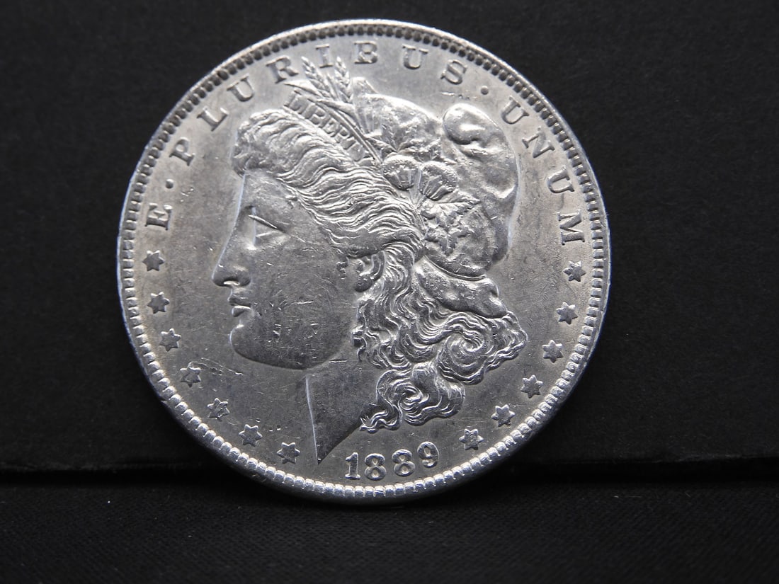 1889 Morgan Dollar. High Grade (1 of 2)