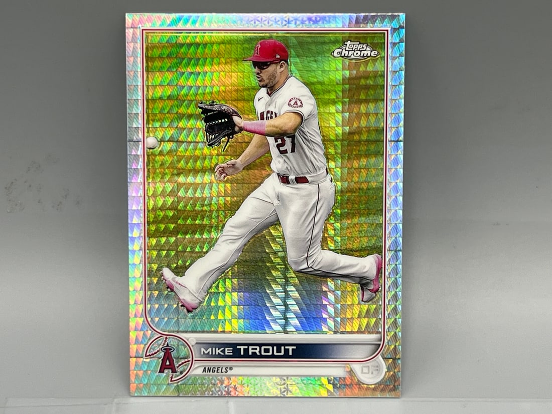 2022 Topps Chrome Mike Trout Hyper Refractor #200 (1 of 2)