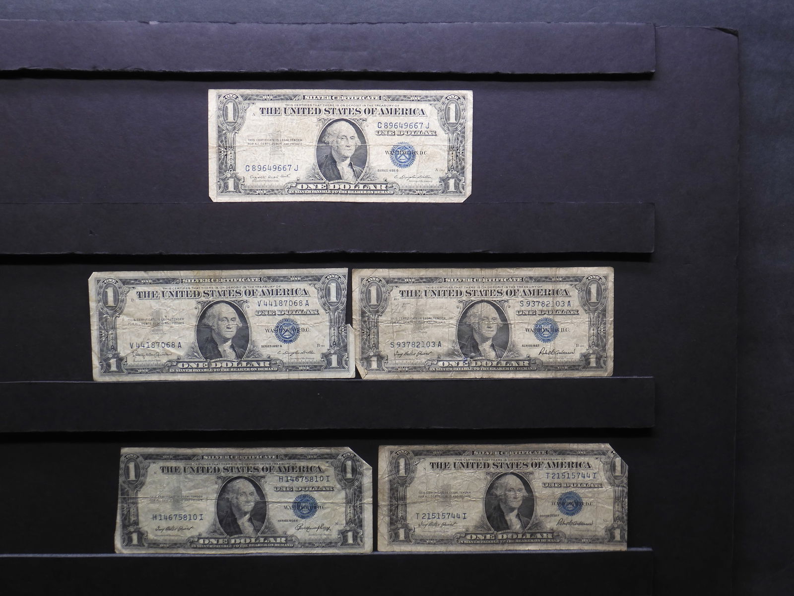 5 - $1.00 Silver Certificate Notes! (1 of 4)