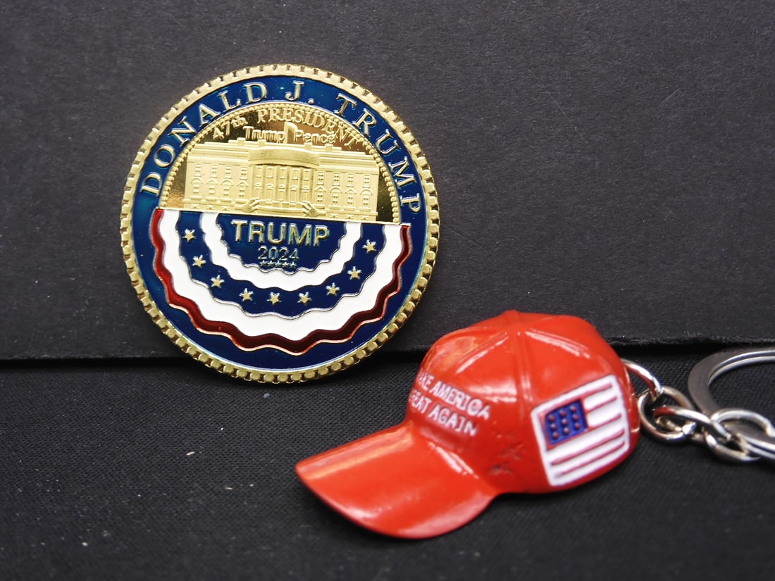 Donald Trump Round and Key Chain: Donald Trump Round and Key Chain