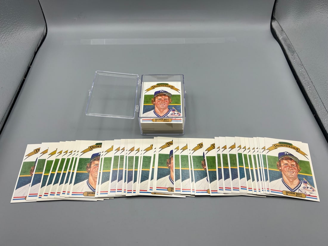 Lot of (100) 1982 Donruss George Brett Diamond Kings #15 - Varying Conditions: Lot of (100) 1982 Donruss George Brett Diamond Kings #15 - Varying Conditions