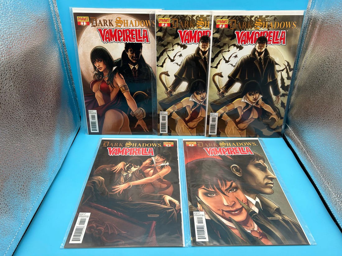Lot of Dark Shadow Vampirella Comics #1-4 with duplicate (1 of 3)
