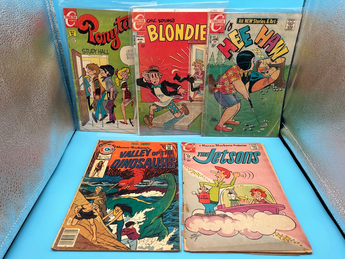 Lot of 5 Charlton Comics - Jetsons, Blondie, Ponytail - Lower grade condition (1 of 3)