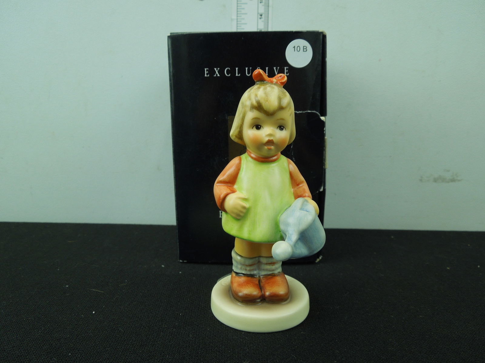 M.J. Hummel Goebel W. Germany Figurine: Nature's Gift, #1072, Hum 729, 3 3/4 inch, Made in 1996 with (1 of 5)