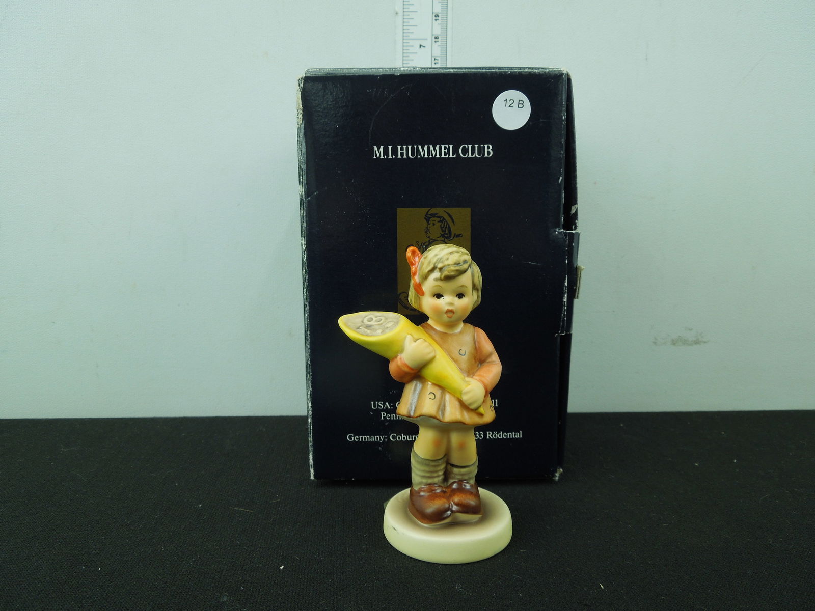 M.J. Hummel Goebel W. Germany Figurine: A Sweet Offering, #144, Hum 549/3/0, 3.5 inch, Made in 1992: M.J. Hummel Goebel W. Germany Figurine: A Sweet Offering, #144, Hum 549/3/0, 3.5 inch, Made in 1992 with Box