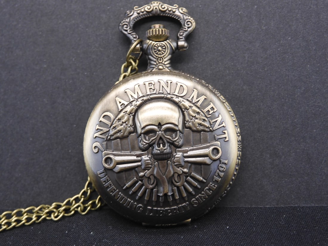 2nd Amendment Pocket Watch w/Chain. Working: 2nd Amendment Pocket Watch w/Chain. Working