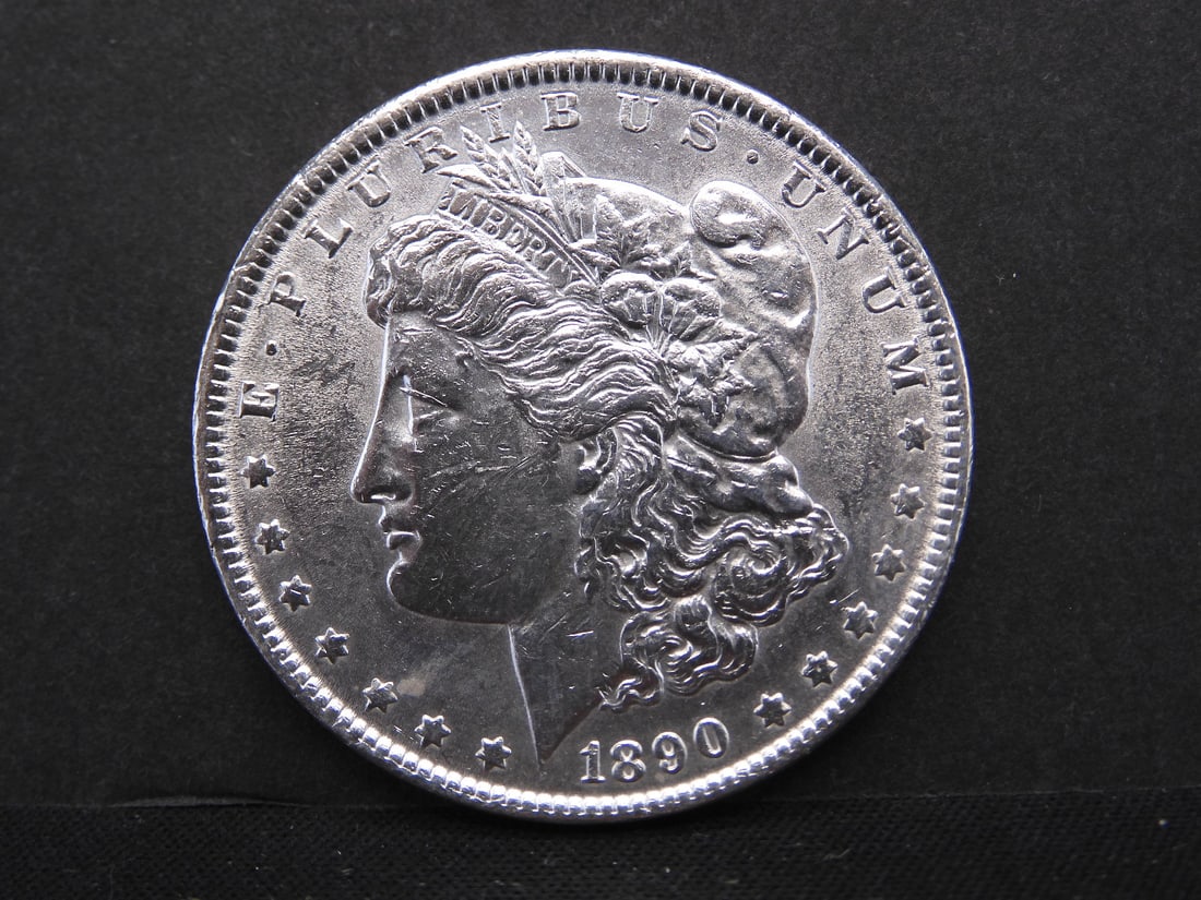 1890 Morgan Dollar. HIGH GRADE (1 of 2)