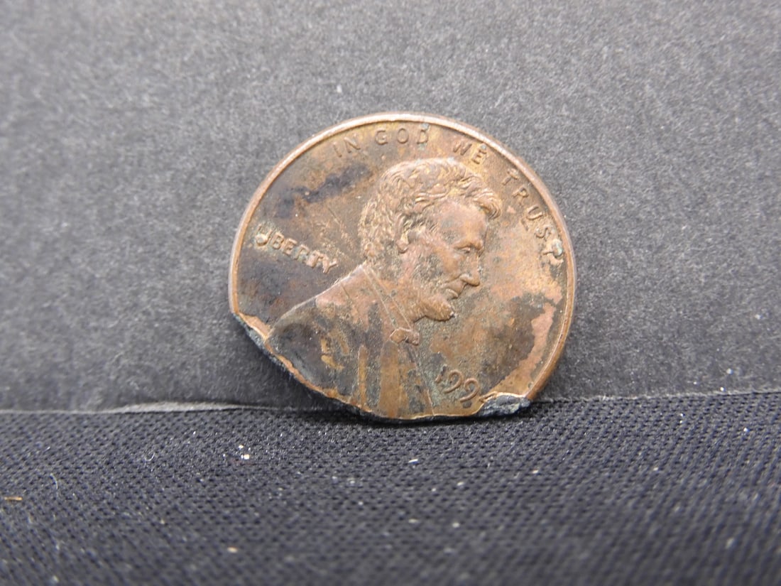 1994 Lincoln Memorial Cent Error- Possible Ragged Clip, Annealing Error (1 of 3)