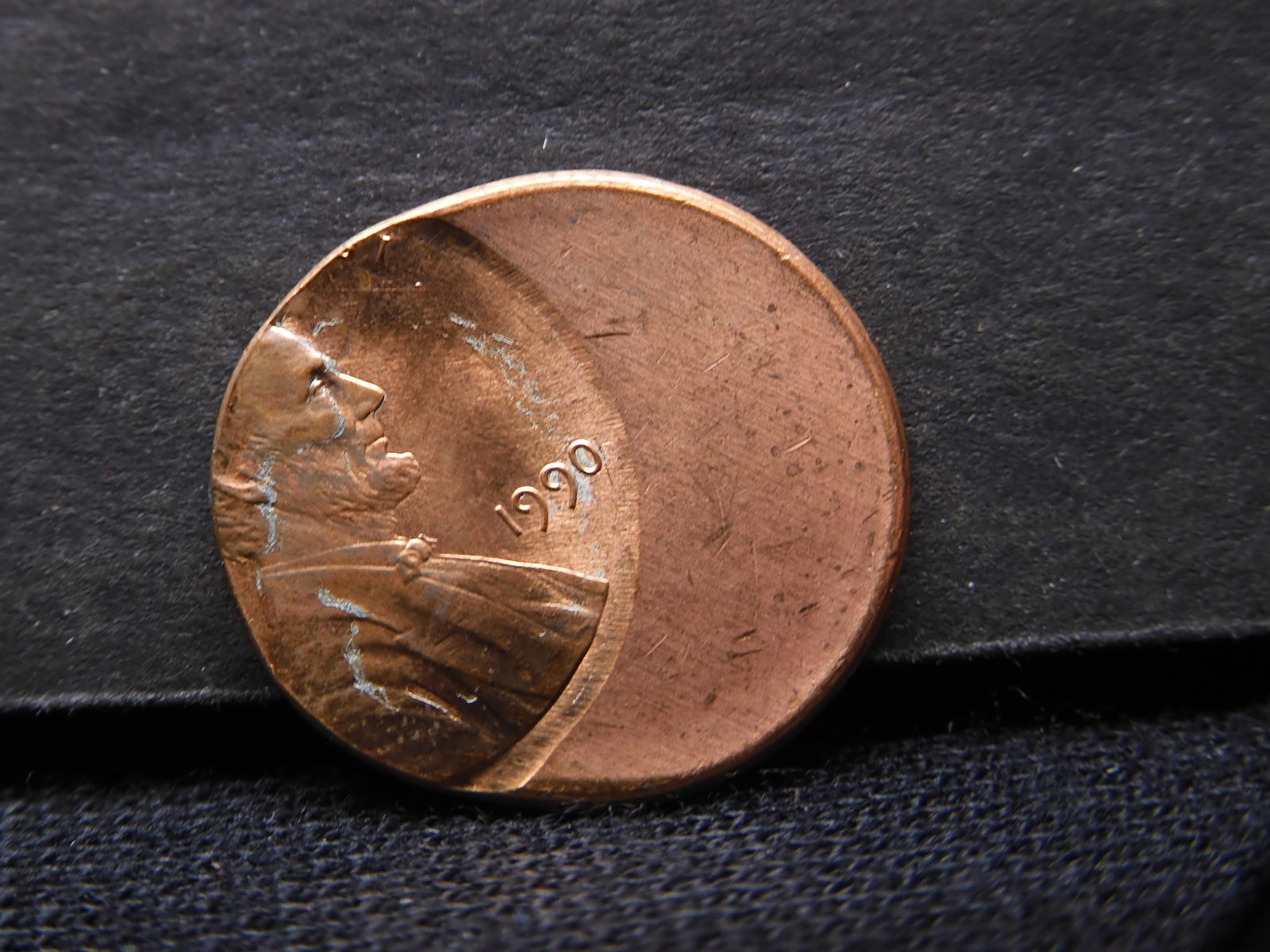 1990 Error 55% Off Center Lincoln Head Memorial Cent. (1 of 2)