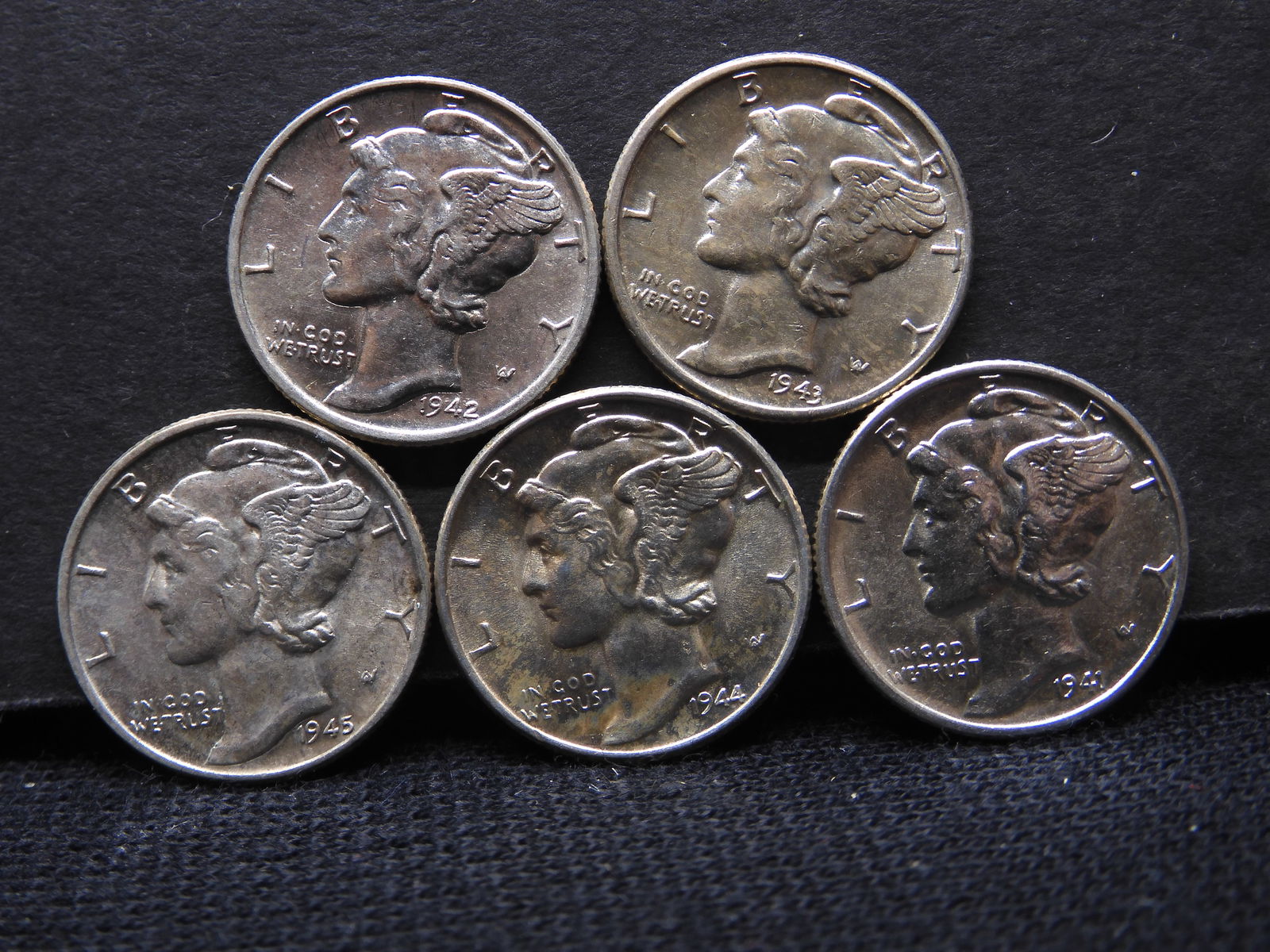 1941 1942 1943 1944 1945 Uncirculated Mercury Dimes.  5 Coins. (1 of 2)