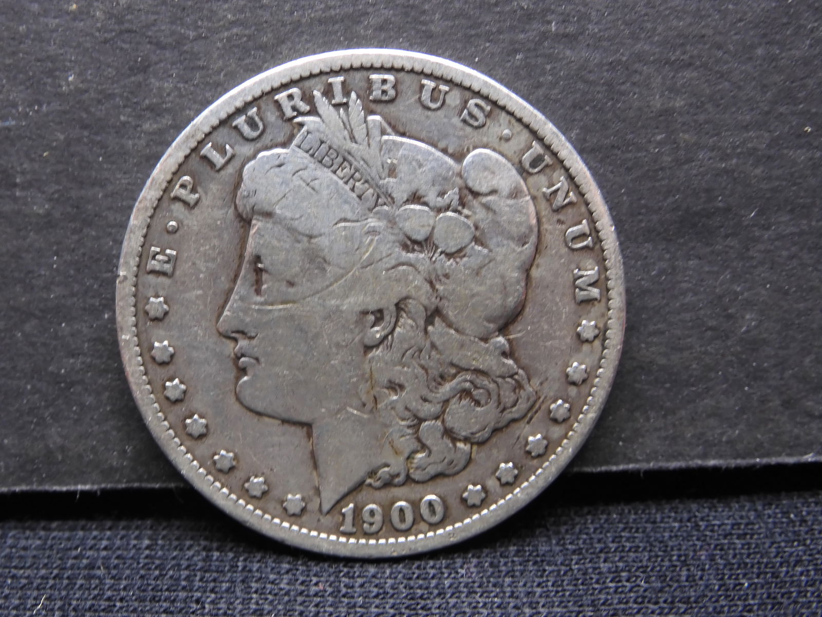 1900-P Morgan Silver Dollar (1 of 2)