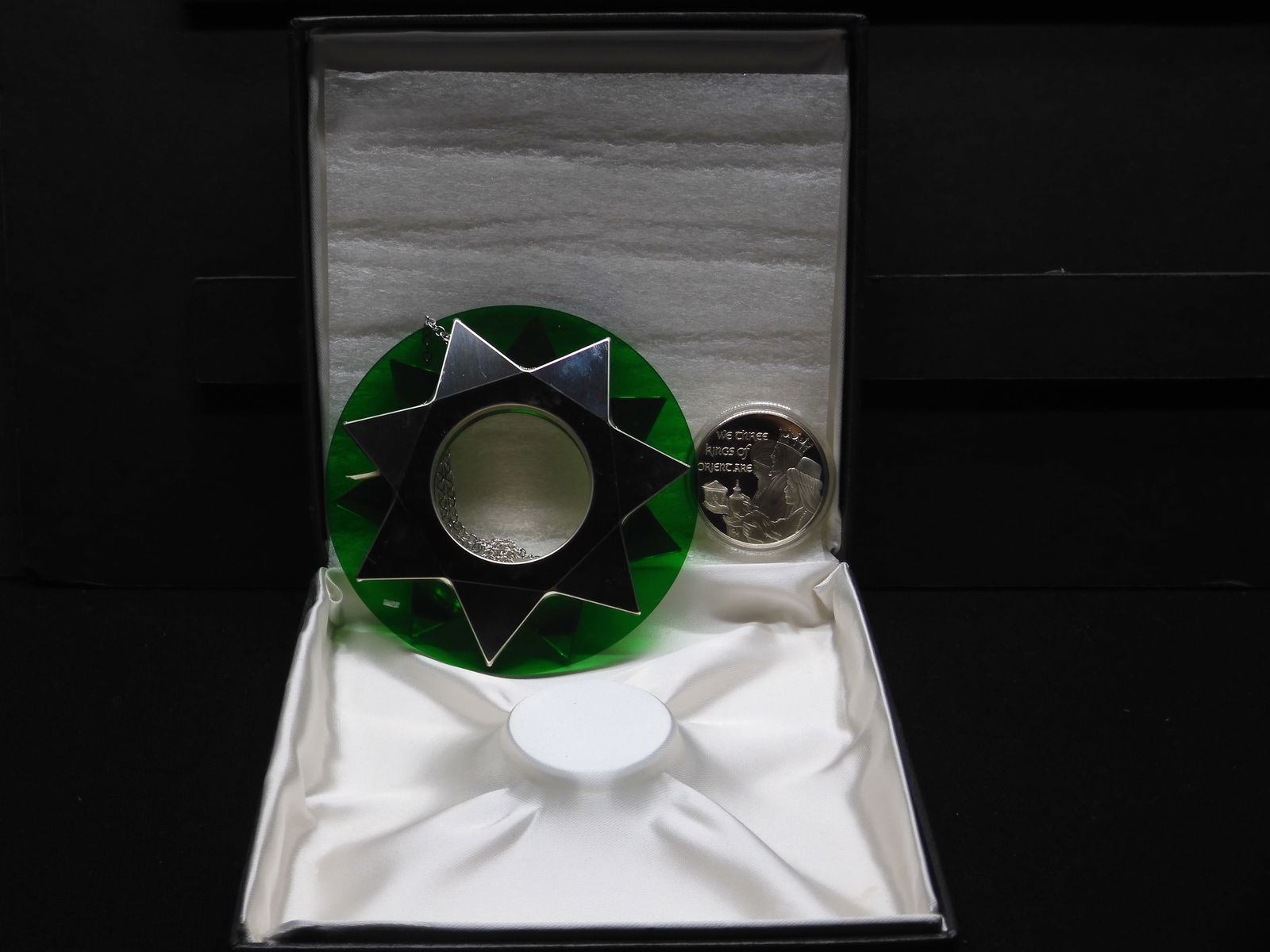 STERLING SILVER - Christmas Ornament by Franklin Mint - Beautiful!! (1 of 6)