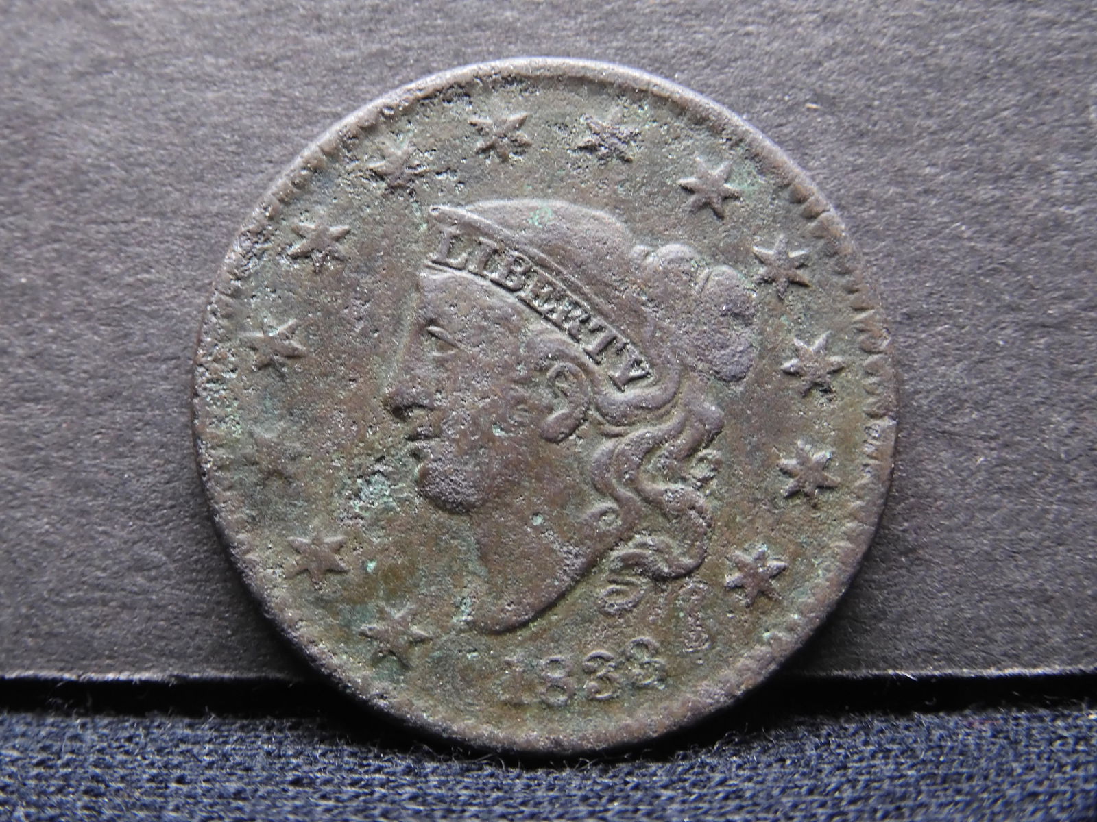 1833 Coronet Head Large Cent (1 of 2)