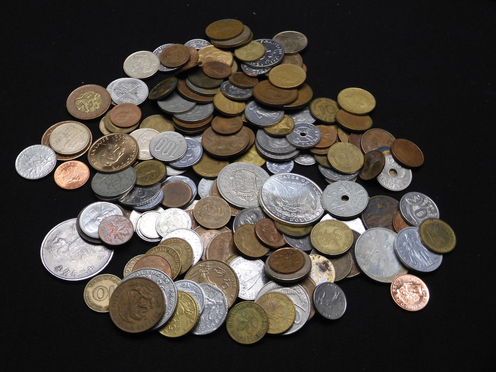 Assortment Of Foreign Coins From Many Different Countries.  Coins Weigh 2 Pounds. (1 of 6)