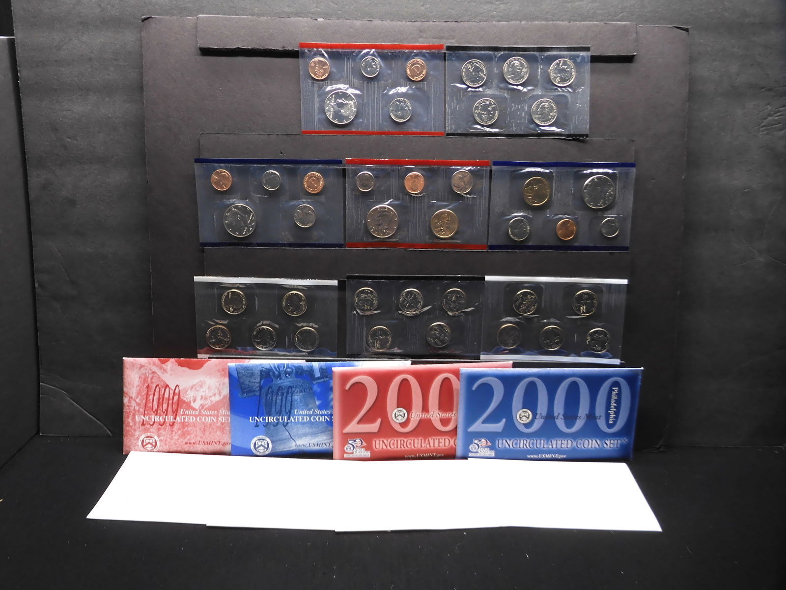 1999 P/D and 2000 P/D US Mint Sets. First and second year state quarters. Choice/GEM BU. (1 of 11)