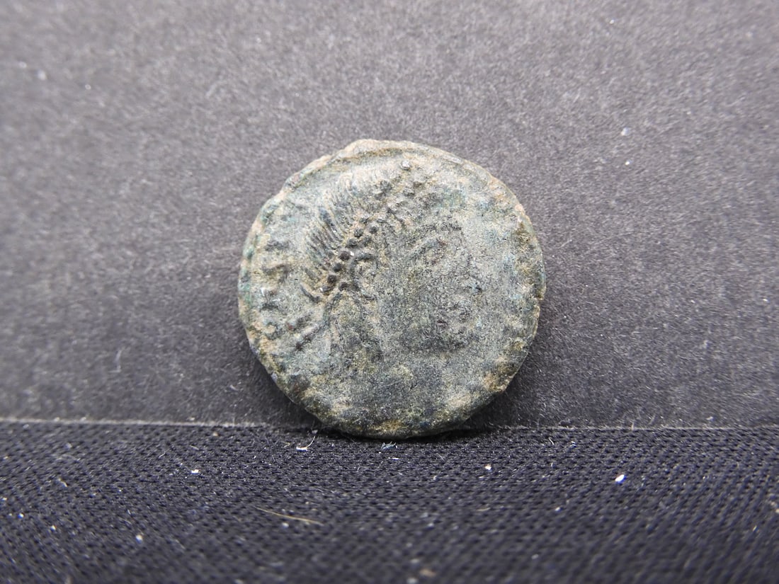 353-354 AD, Nice Grade, Constantvis II,  Ancient Roman coin, over 1,600 years old! (1 of 2)