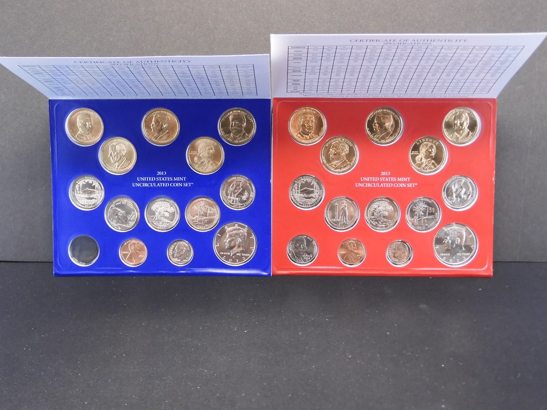 2013 U.S. Uncirculated Mint Set P & D with COA - Mint Error P Nickel is in same slot as Perry's: 2013 U.S. Uncirculated Mint Set P & D with COA - Mint Error P Nickel is in same slot as Perry's Quarter