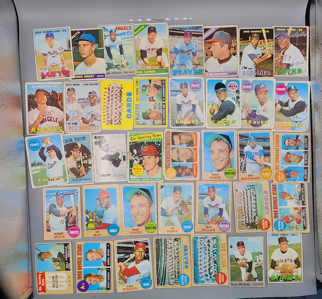 (74) 1964-70 Topps Baseball Cards - Nice Mix Of Years - Varying Conditions (1 of 2)