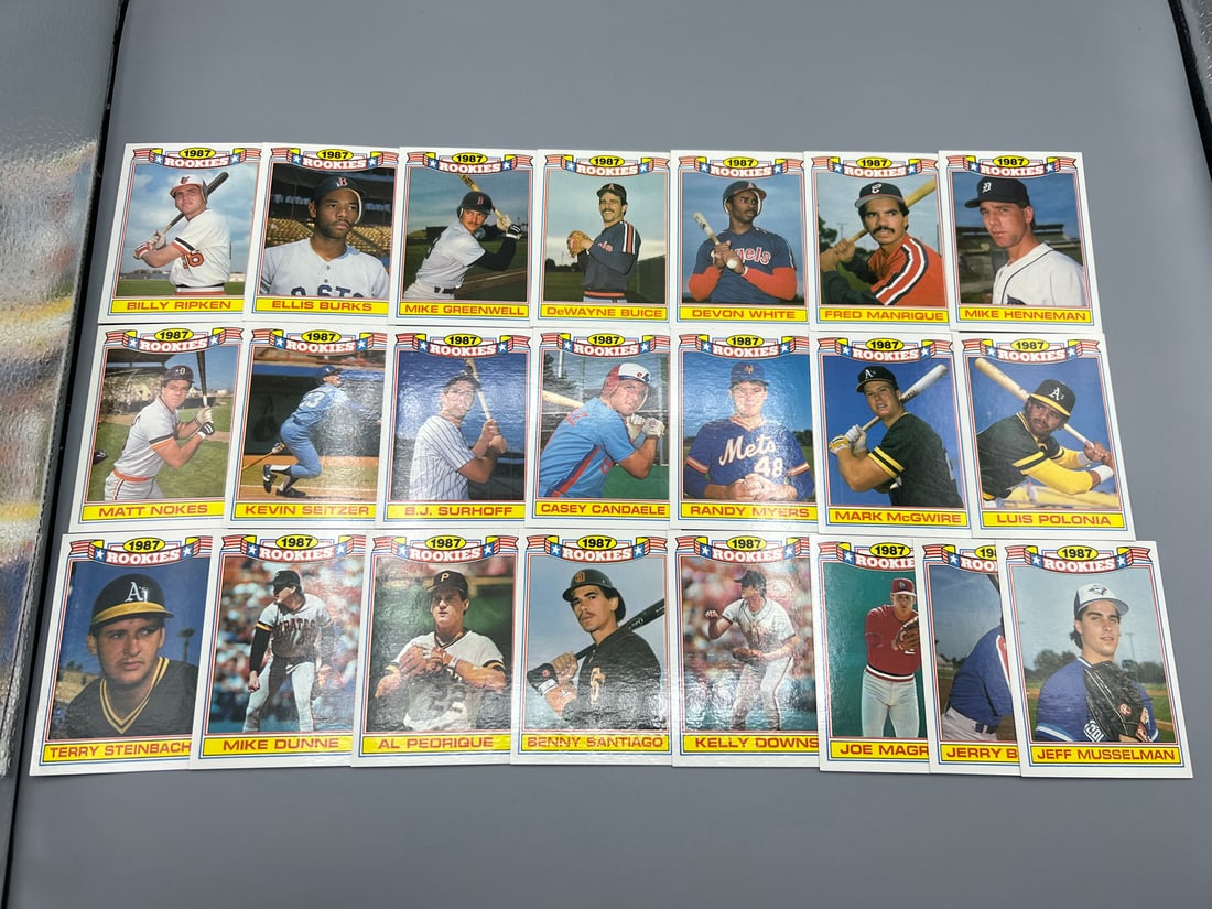 1987 Topps Rookies Baseball 22 Card Set (1 of 5)
