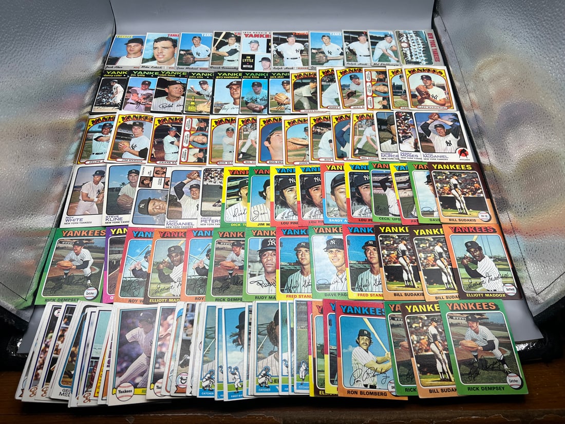 Lot of Assorted 1970's & 1980's New York Yankees Baseball Cards - Varying Conditions (1 of 5)