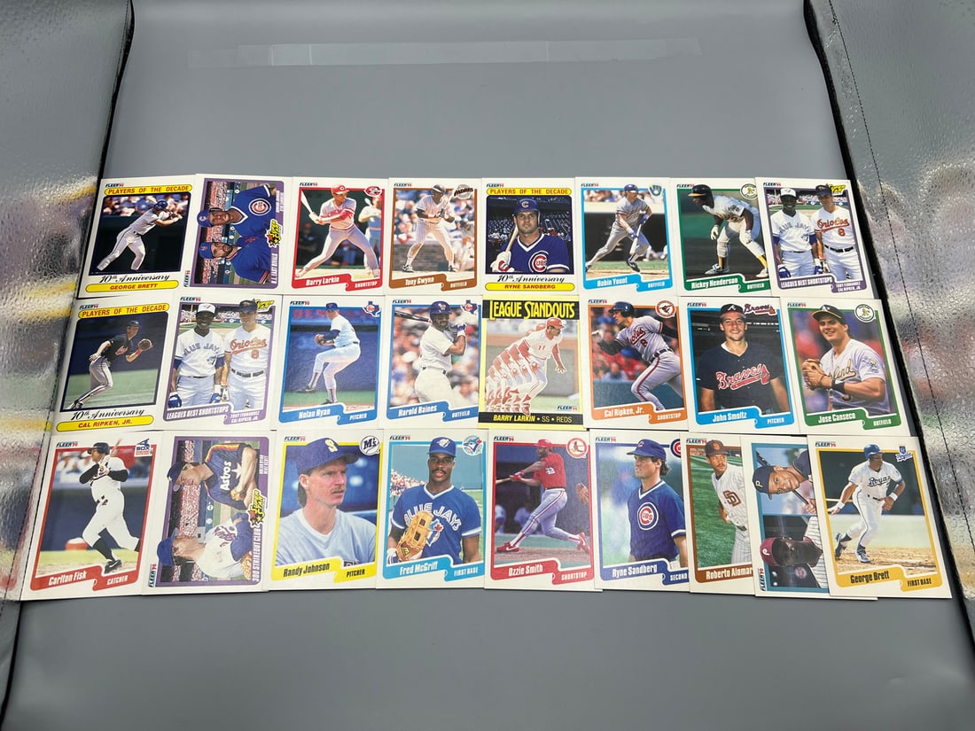 Lot of (25) 1990 Fleer Baseball Star Player Cards - Varying Conditions (1 of 3)