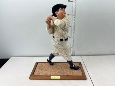 1994 Ashton-Drake Legends Series Babe Ruth 60th Home Run Limited Edition Figure