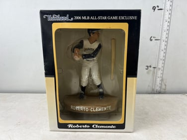 2006 Hartland MLB All Stars Game Exclusive Roberto Clemente Figure