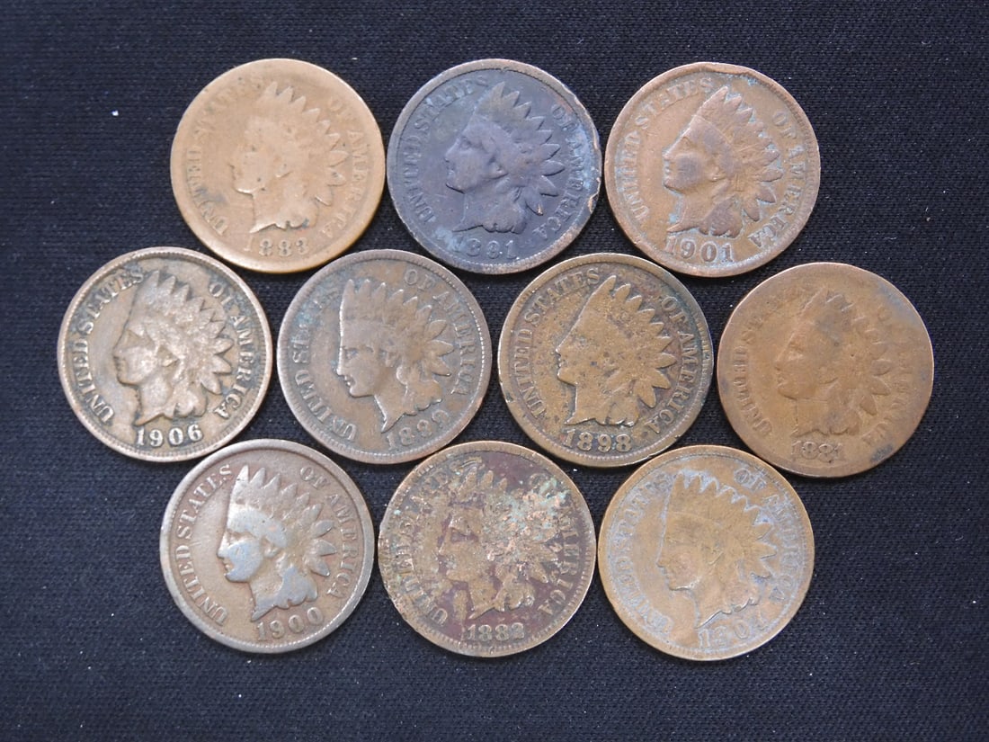 10 Assorted Indian Head Cents (1 of 2)