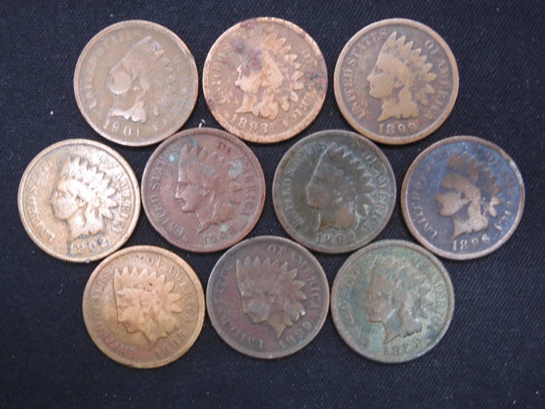 10 Assorted Indian Head Cents (1 of 1)