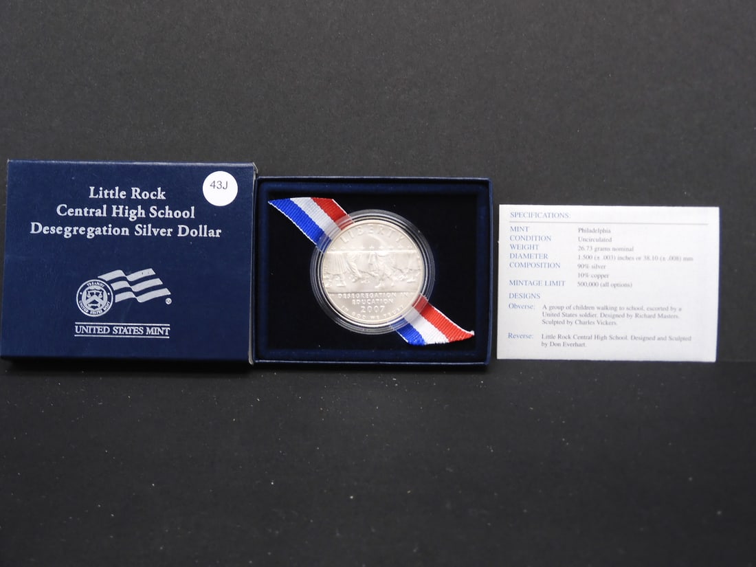 2007 Uncirculated Little Rock Central High School Desegregation Silver Dollar (1 of 4)