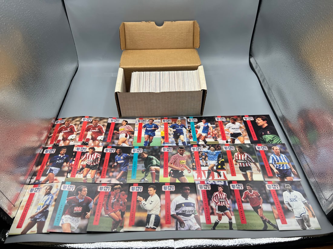 Box of Assorted 1990-91 Pro Set English League Soccer Cards - Varying Conditions (1 of 3)