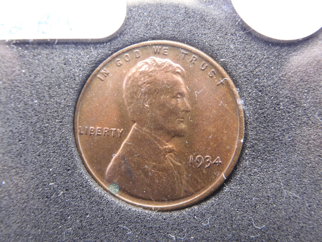 1934 Red BU Lincoln Wheat Cent- Toned (1 of 3)