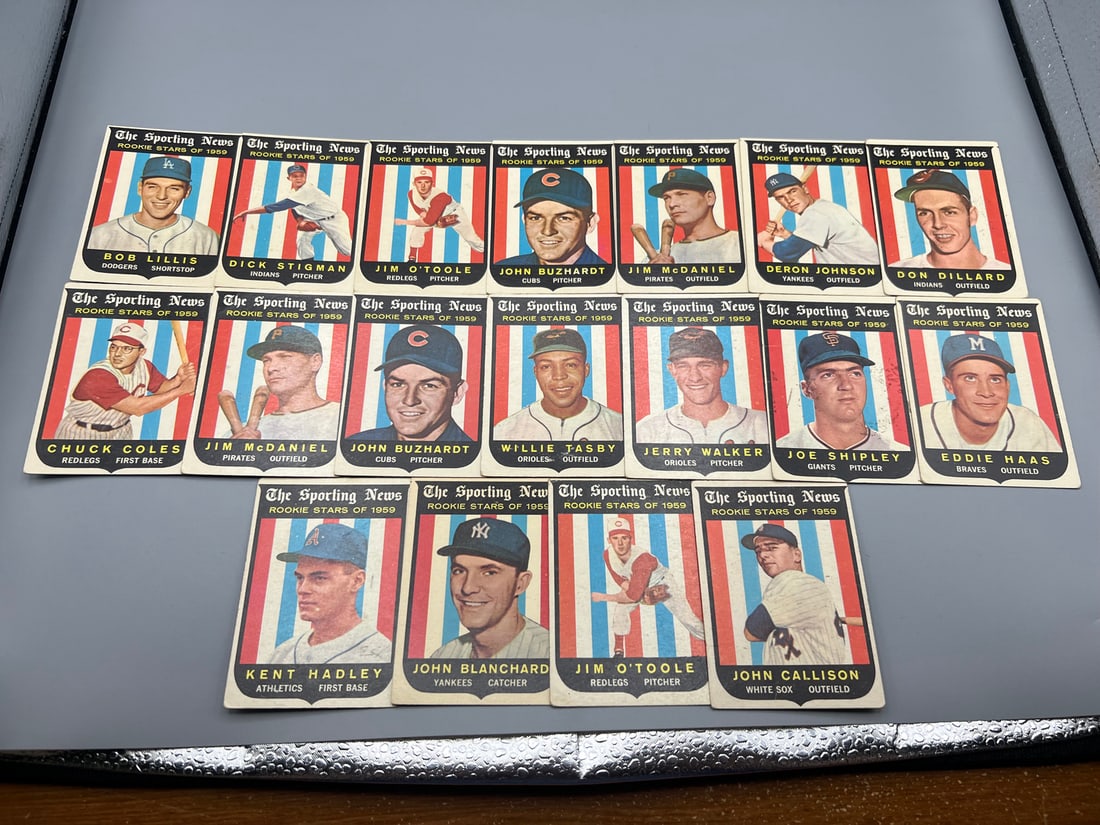 Lot of (18) 1959 Topps Sporting News Rookie Stars Baseball Cards - Varying Conditions (1 of 4)
