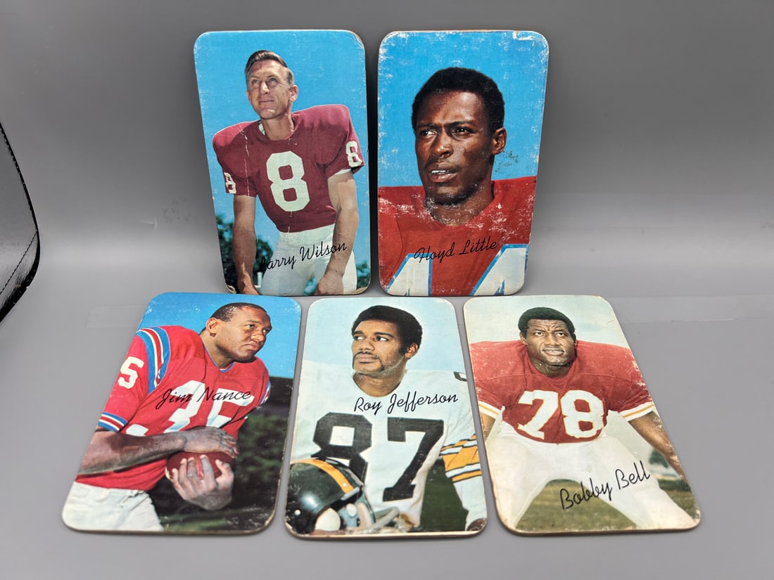 Lot of (5) 1970 Topps Super Football Cards - Varying Conditions (1 of 2)