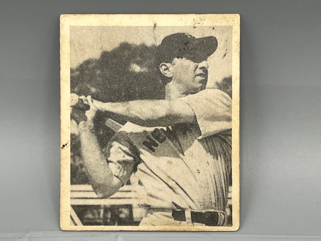 1948 Bowman #19 Tommy Henrich: 1948 Bowman #19 Tommy Henrich