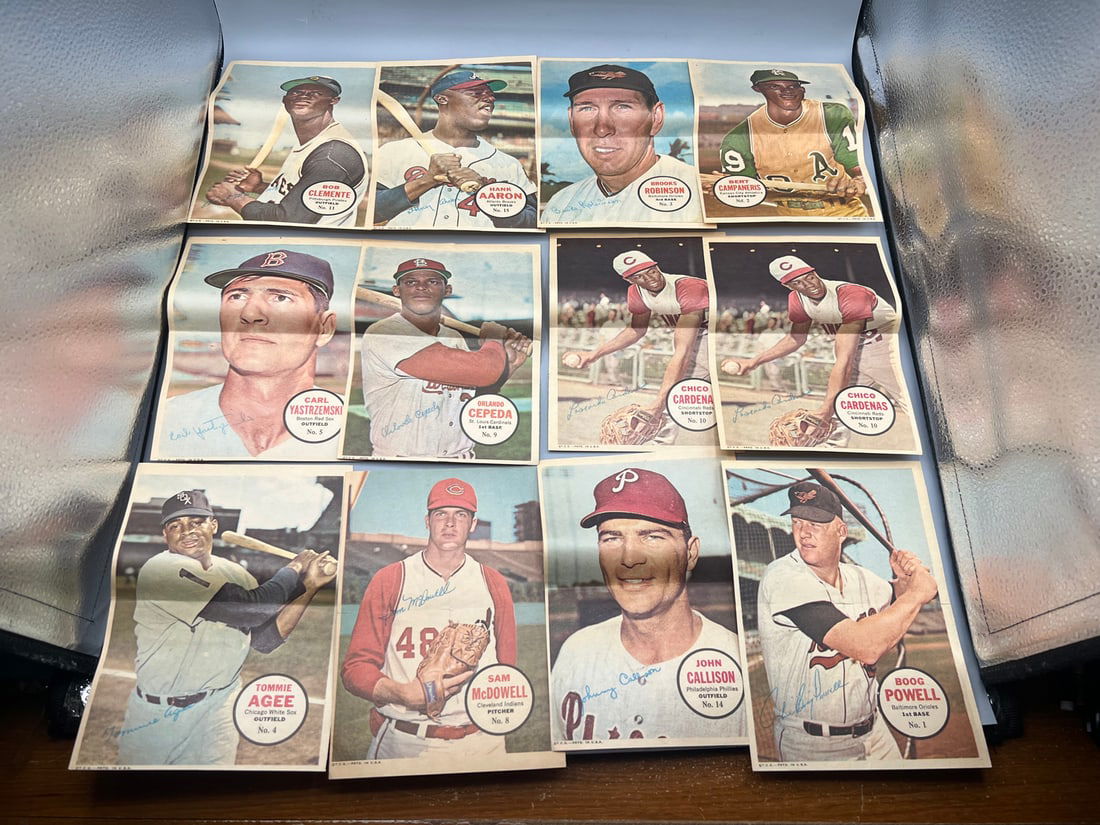 1967 Topps Baseball Pin Ups Posters Lot (12) w/ Roberto Clemente, Hank Aaron, Brooks Robinson (1 of 7)