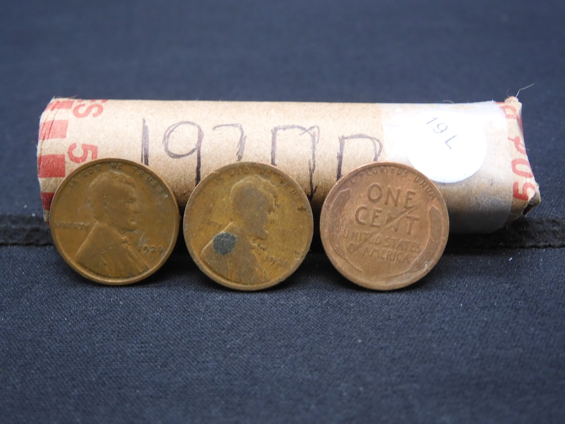 Roll 1920 Wheat Pennies (1 of 2)