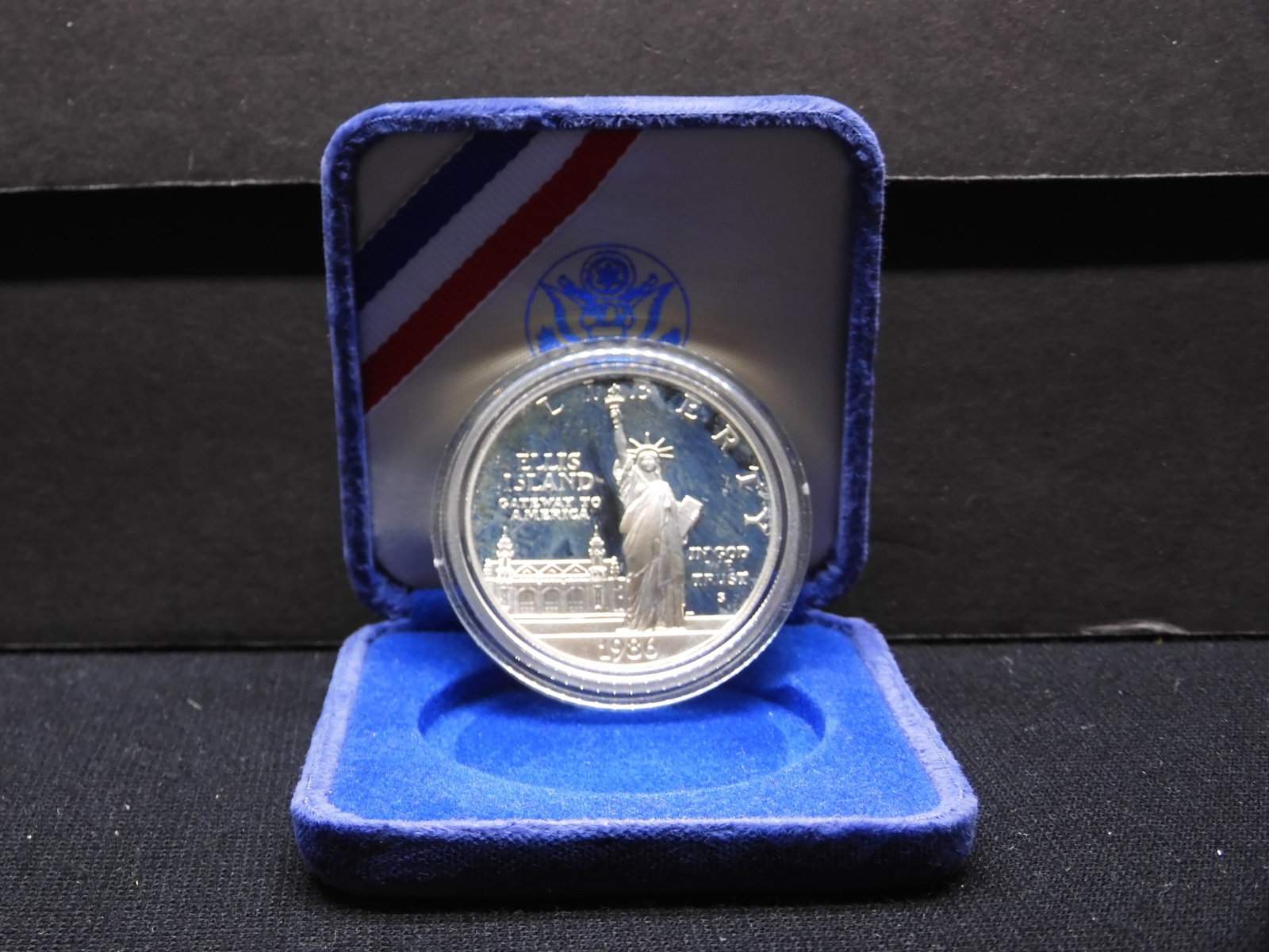 1986-S Ellis Island Commemorative Silver Dollar: 1986-S Ellis Island Commemorative Silver Dollar