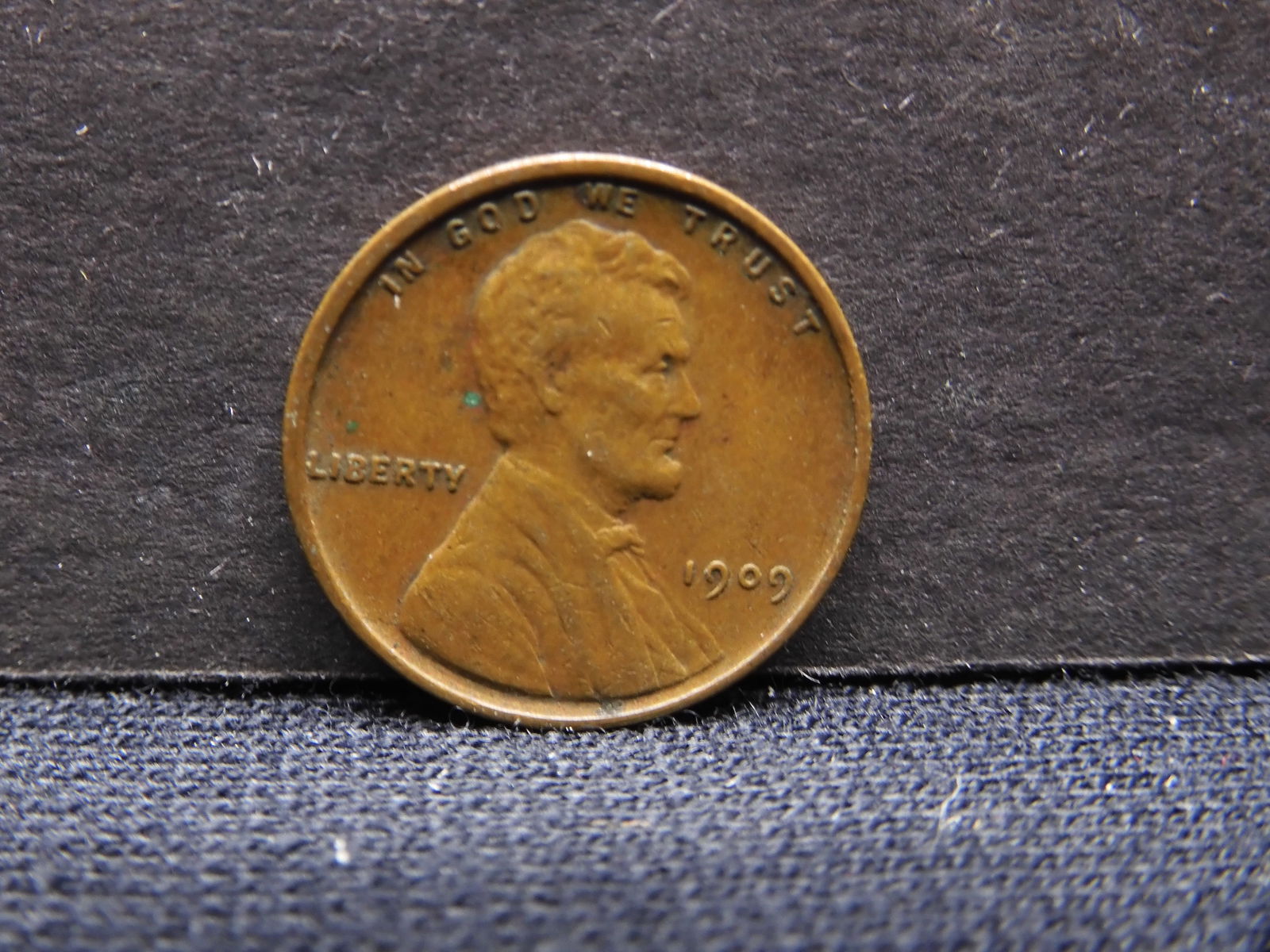 1909-VDB Lincoln Wheat Cent (1 of 2)