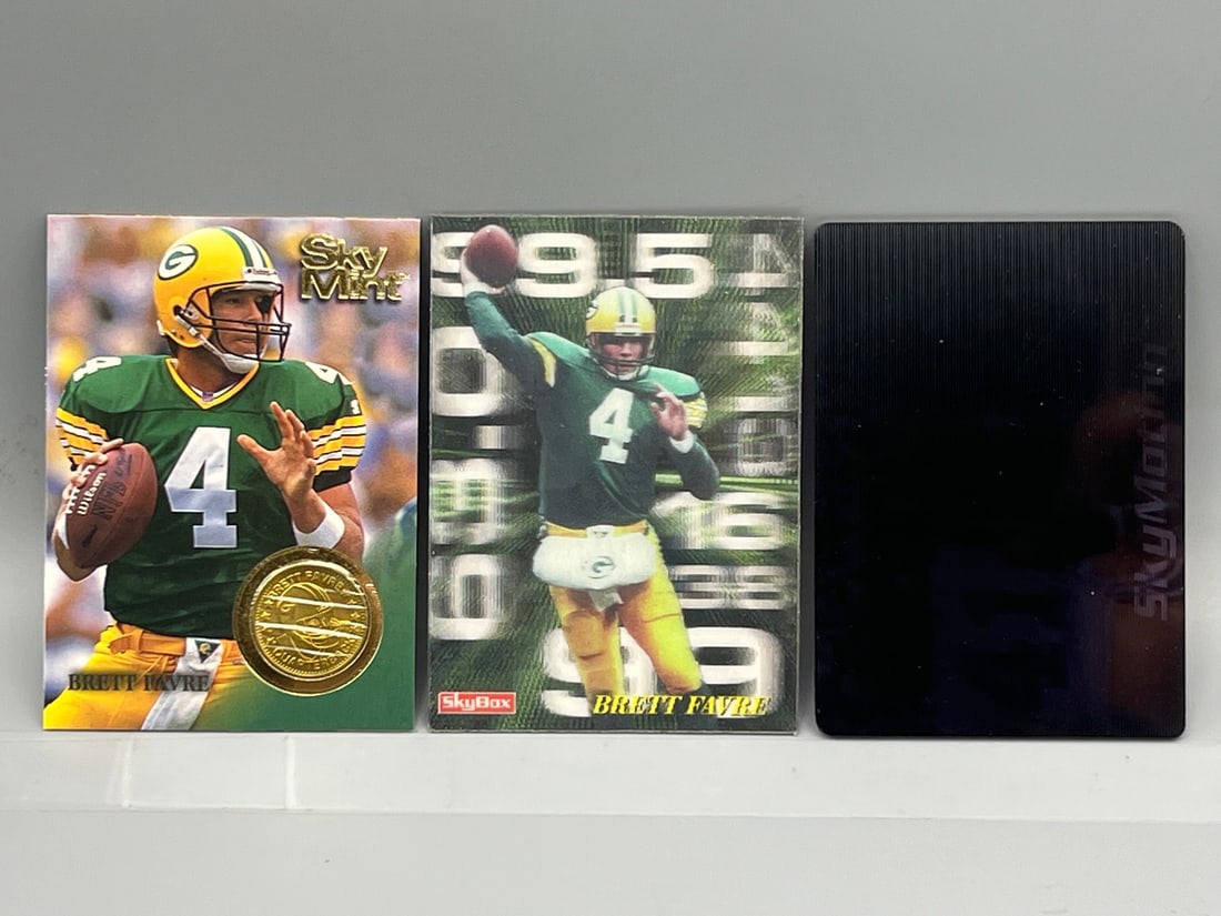 Lot of (3) Assorted Brett Favre Football Insert Cards - Sky Mint, Lenticular Redemption, Skymotion (1 of 3)