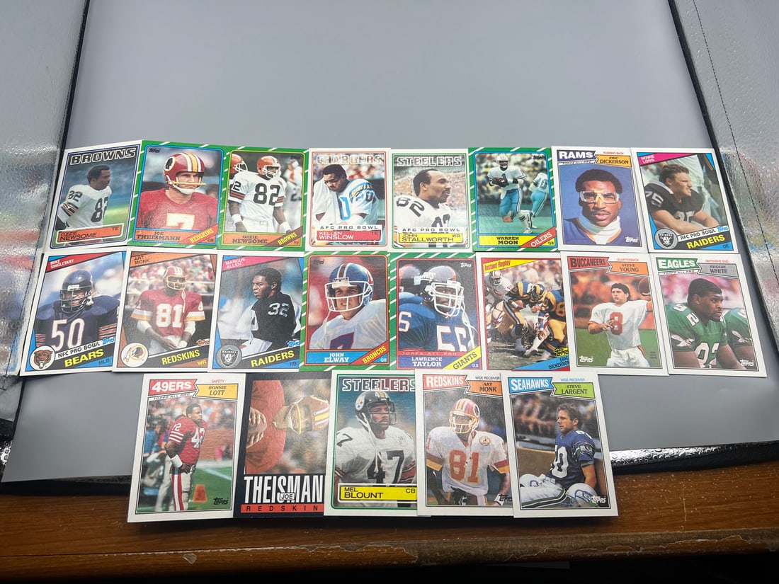 Lot of 21 - 1983 - 1986 Football Stars and HOF - Howie Long RC: Lot of 21 - 1983 - 1986 Football Stars and HOF - Howie Long RC