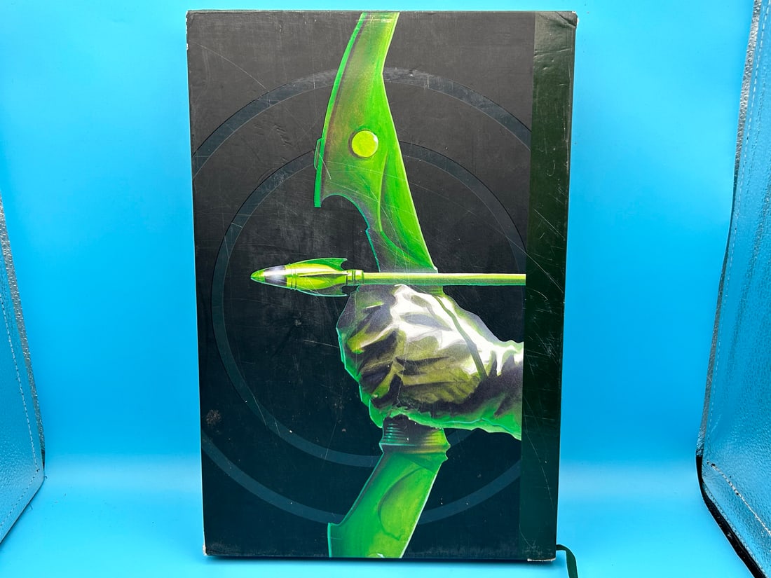 Absolute Green Arrow Hardback Graphic Novel in Slip Cover - Kevin Smith (1 of 11)