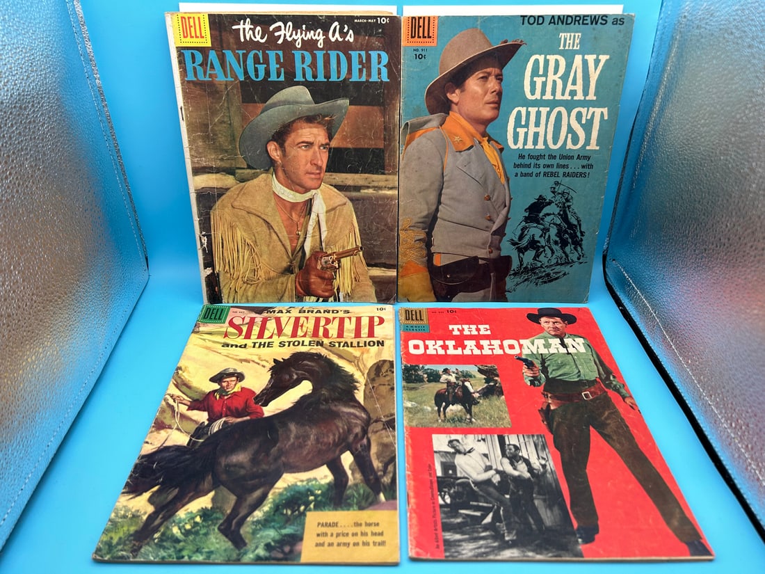 Lot of 4 Western Comics (1 of 4)